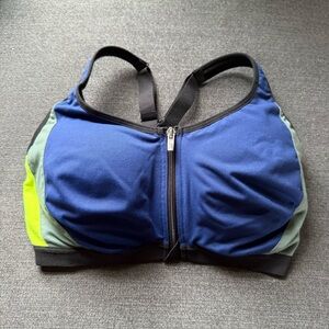 Victoria's Secret Sports Bra Knockout Front Close Underwire 34DDD